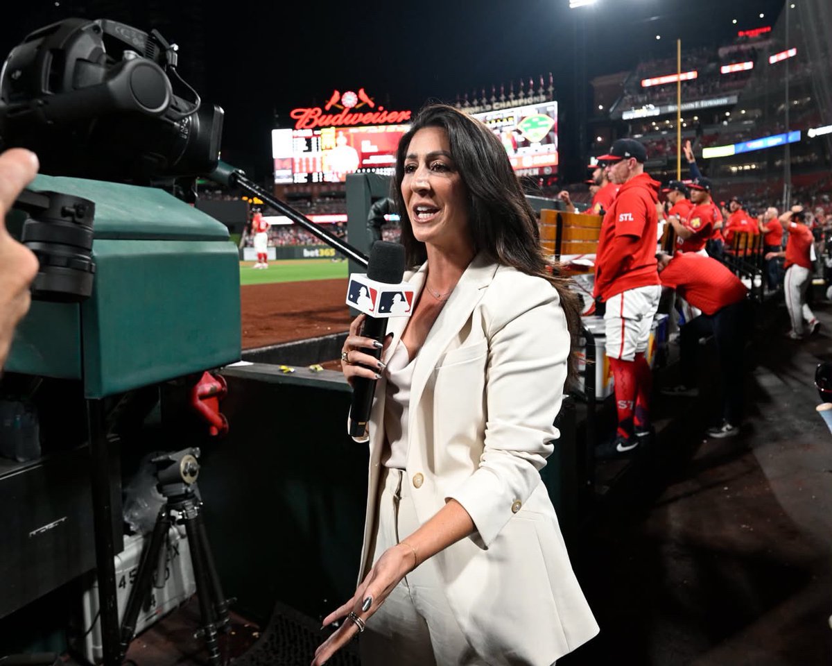 DaniWex's tweet photo. Last home game for me this season on Cardinals TV. Thanks for embracing this Missouri girl all season long 🫶🏼 https://t.co/ukG5dl7bG8