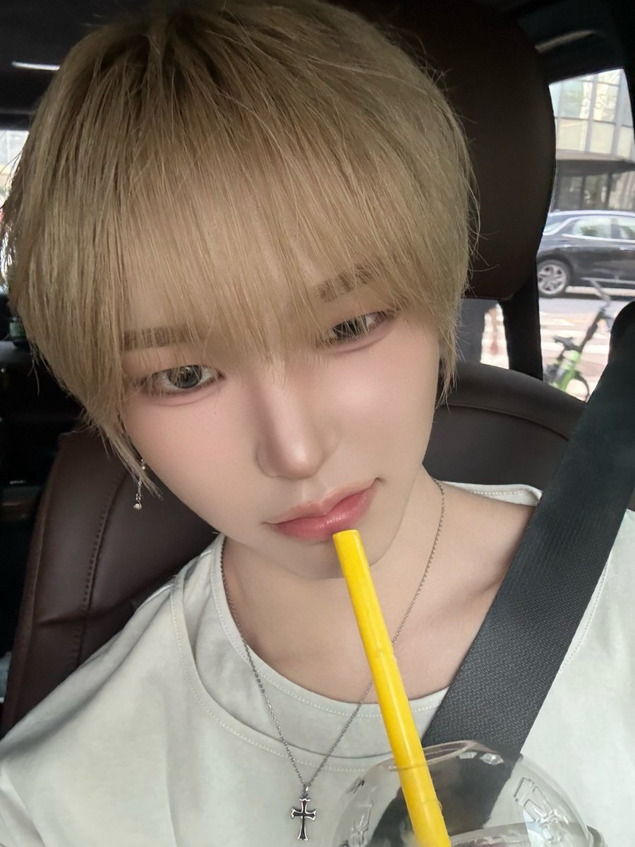uoiry8's tweet photo. 완전 고먀미임

#idntt #이재영 https://t.co/Pe5qg4nFPd