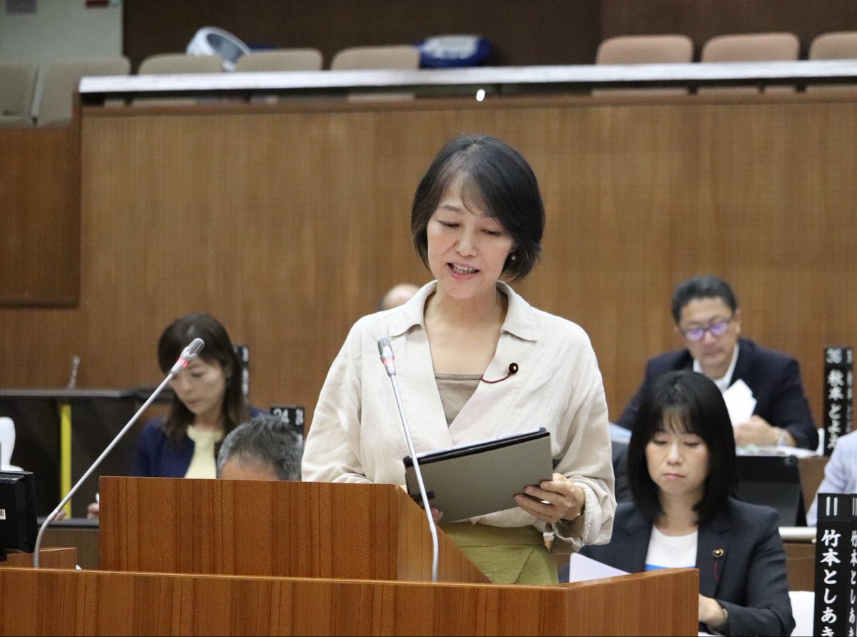 iwamin_nana's tweet photo. 【葛飾の歩き方】
一般質問、結果発表ーーー‼️

15日に聞いたのは
議員と区職員の健全な関係について。

私からの要望
【区職員の現状調査】は
やんわり断られました😂

福岡県や北九州市他、
職員への実態調査が行われてます。

議員から心理的圧力ない？
忖度しちゃってない？って。

残念ながら、葛飾では
何か問題が起きた時など、
個別案件でやります。

つまり、現状把握はしない、と。

・・・
ま、これも想定内😅
無所属議員や少数会派の意見は
よほどじゃないと通りません。

それでも、発言することで
職員にも議員にも伝えた。

私は見てますよ！
確認しましたからね！！と。

動画は後日、YouTubeに
アップします。

・・・
だって。実際あるもん。
忖度や行きすぎた配慮。

岩見先生！とか呼ぶ人いるし。
⬆️イチイチやめさせてます。

あからさまにハハー🙇みたいな
態度の人もね。

職員の心情や忖度に関しては
昨日の石丸さん動画が
おお、まさに！でした。

・・・
何度も言います！
こんな話をするのは
内情暴露とかインプ稼ぎでもない。

議員1人の力どころか、
会派を組んでもほぼ無風😭だから。

政治を動かすのは大多数会派。
そこを動かせるのは区民、民意。