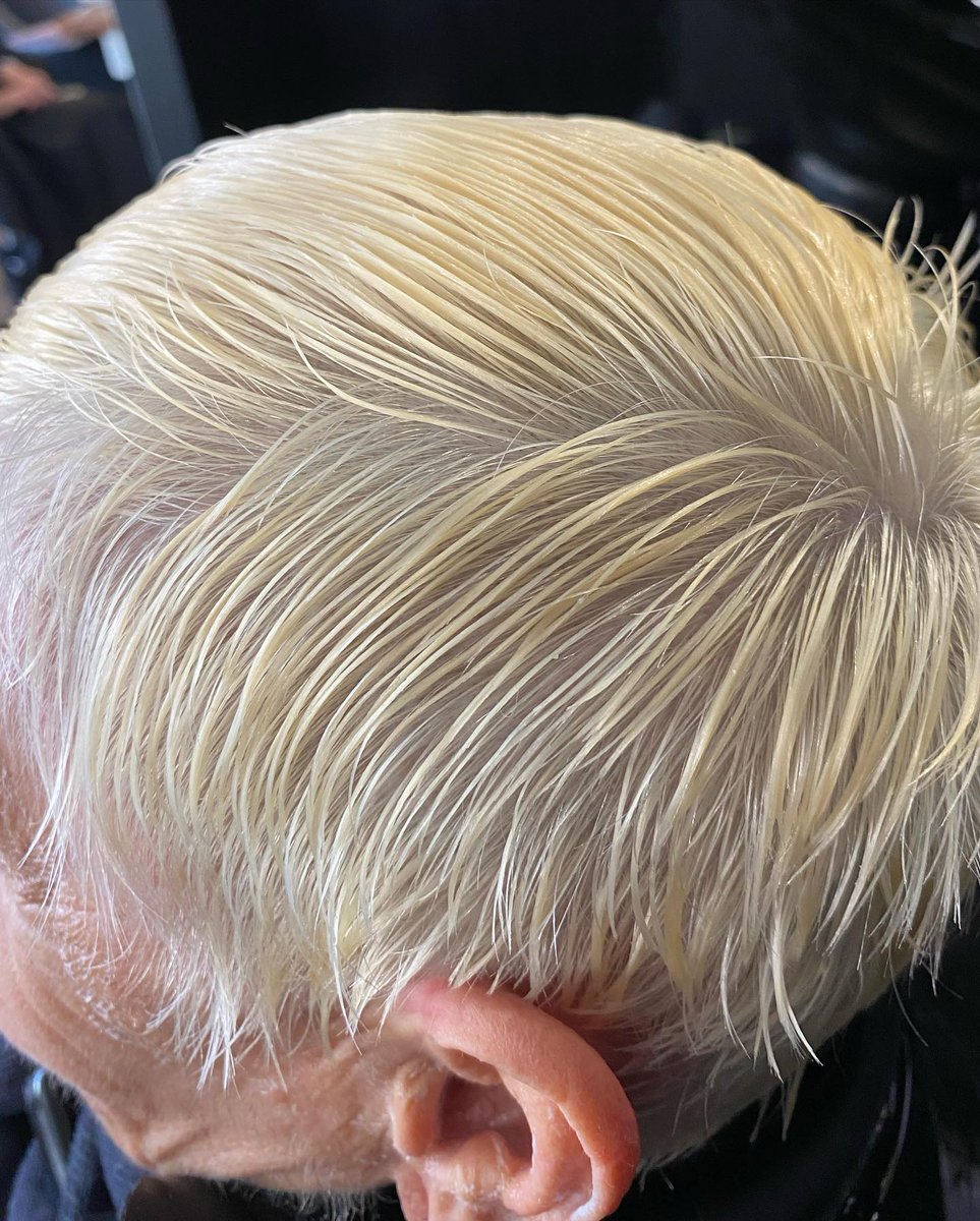 Sha_Rubiiah_93's tweet photo. Trust the process. Brighter grey hair
Swipe➡️ for before https://t.co/z7fWlQyKmz