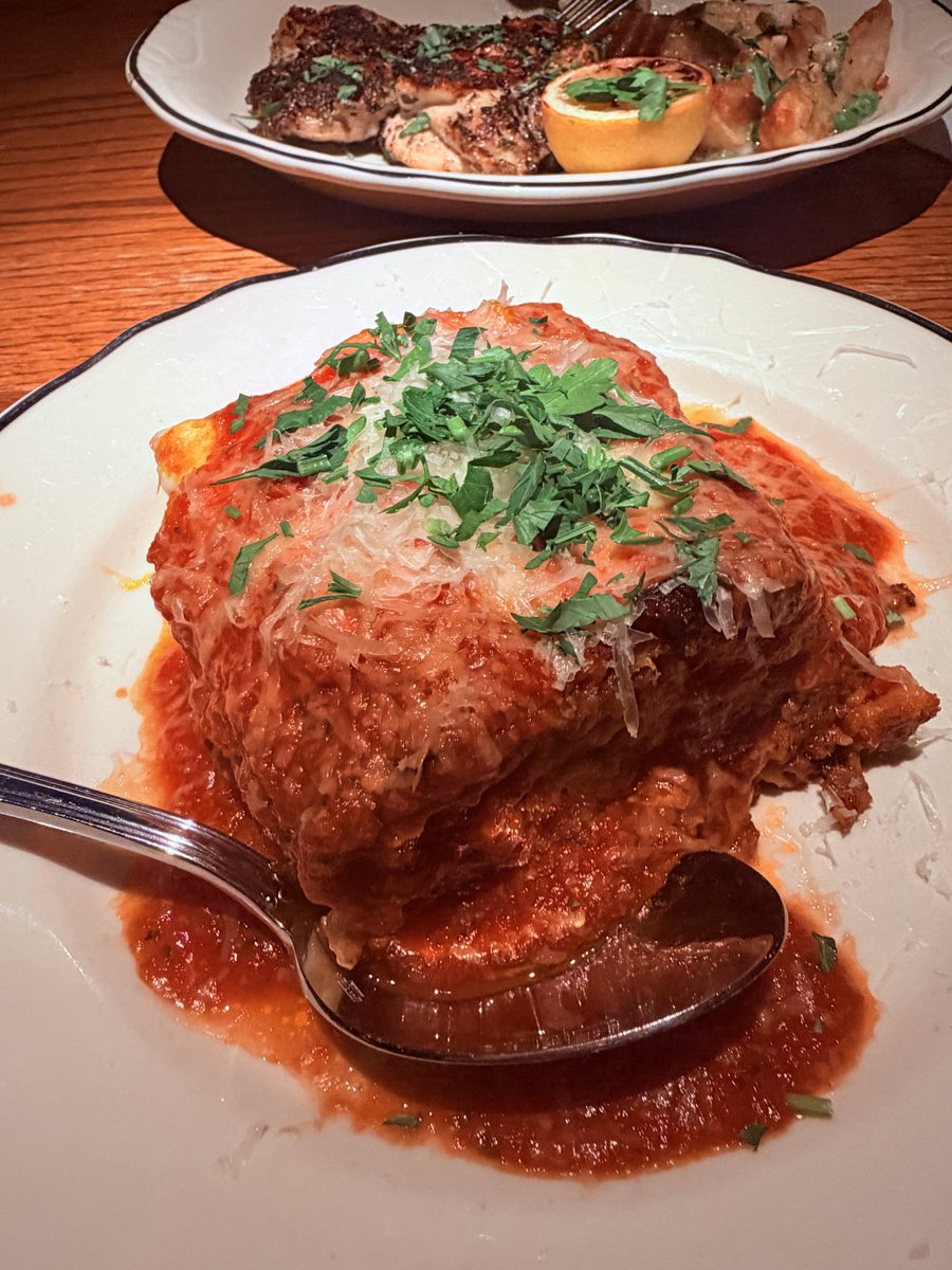 _ynmi_'s tweet photo. ｺﾘ、シカゴで食べたブラータチーズのラザニア。

美味すぎて食べた時脳汁でた。日本ではありえない味。人生一美味い食べ物かもしれない。 https://t.co/QxgDGaOLHq