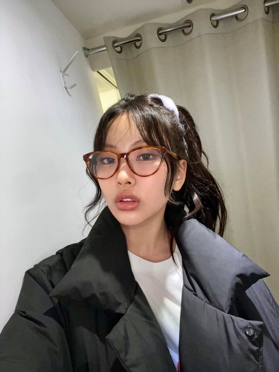 Kpoploverxxl's tweet photo. Los famosos "Labios de petera"😍😍😍 https://t.co/8h89fye0Dv