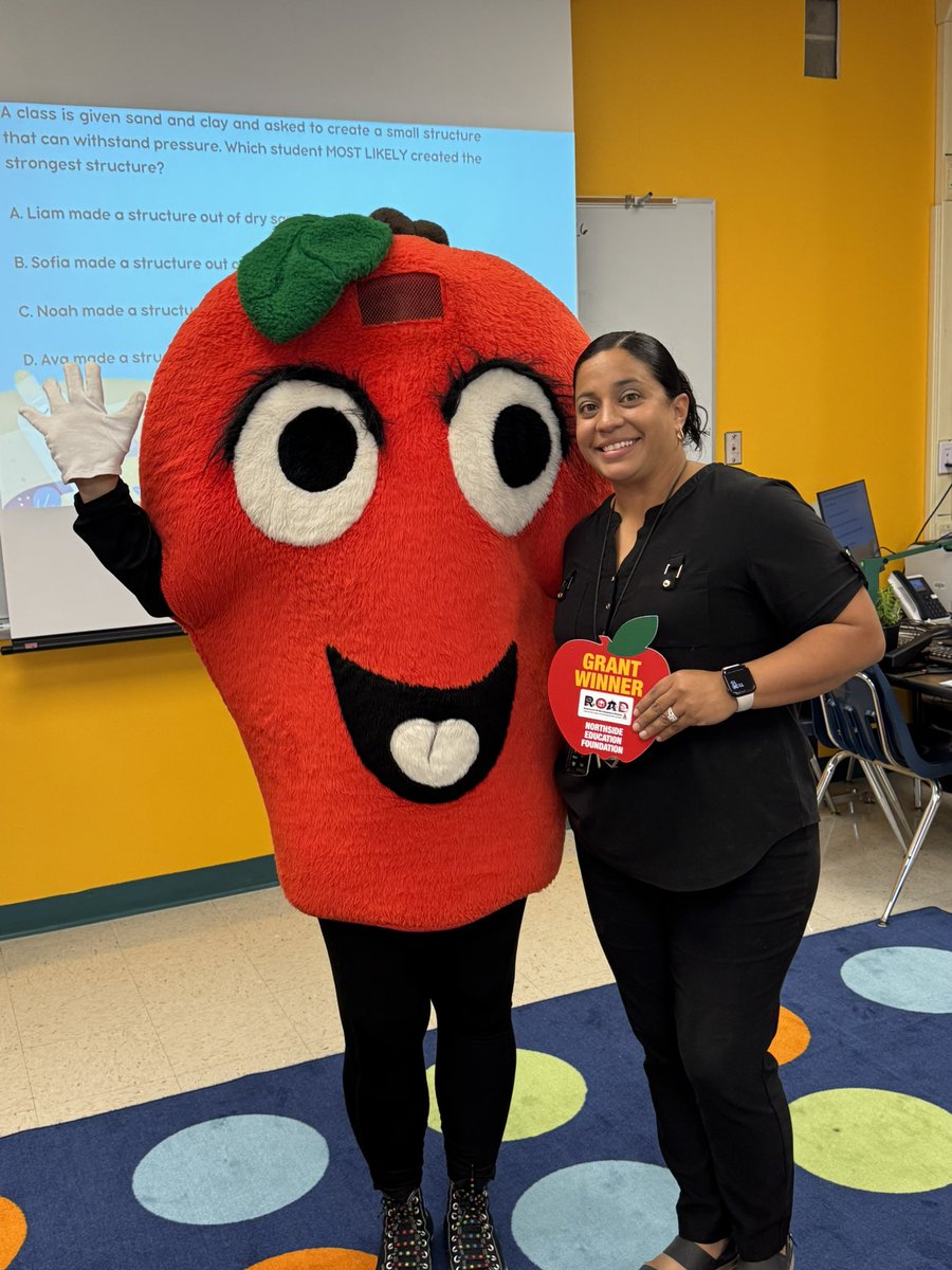 NISDCody's tweet photo. Thank you @nisdnef for supporting our field trip to I-Fly! @Michelle_STEM @RootEdSA @MsCQuintanilla @georgettecarra5 #crazyboutcody #changebeginswithus https://t.co/JcrEKf2MSp