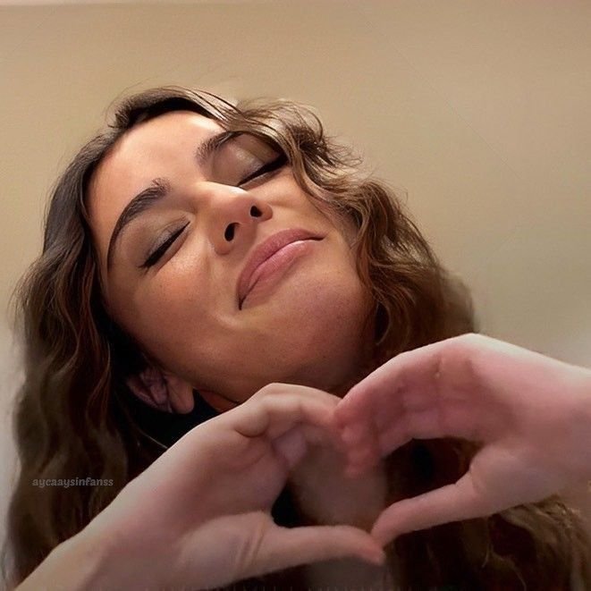 natdiasx's tweet photo. @xandemms Isso vc pode ficar ❤️❤️❤️❤️❤️❤️ https://t.co/8j8GVQCn1z