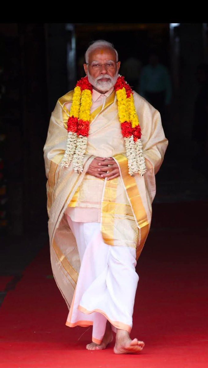 sajjanrajmehta's tweet photo. #HappyBdayPMModi
#NarendraModi
#Oneperson #endlessdepth
#Onemind #Infinitepossibilities
#Onejourney #crossingdistantCountries
#Onevoice bringing standard clarity & simple answers
#Onesoul holding every connection together with grace
#Wellwisher always guided like a father https://t.co/eRwAWJ10Dh