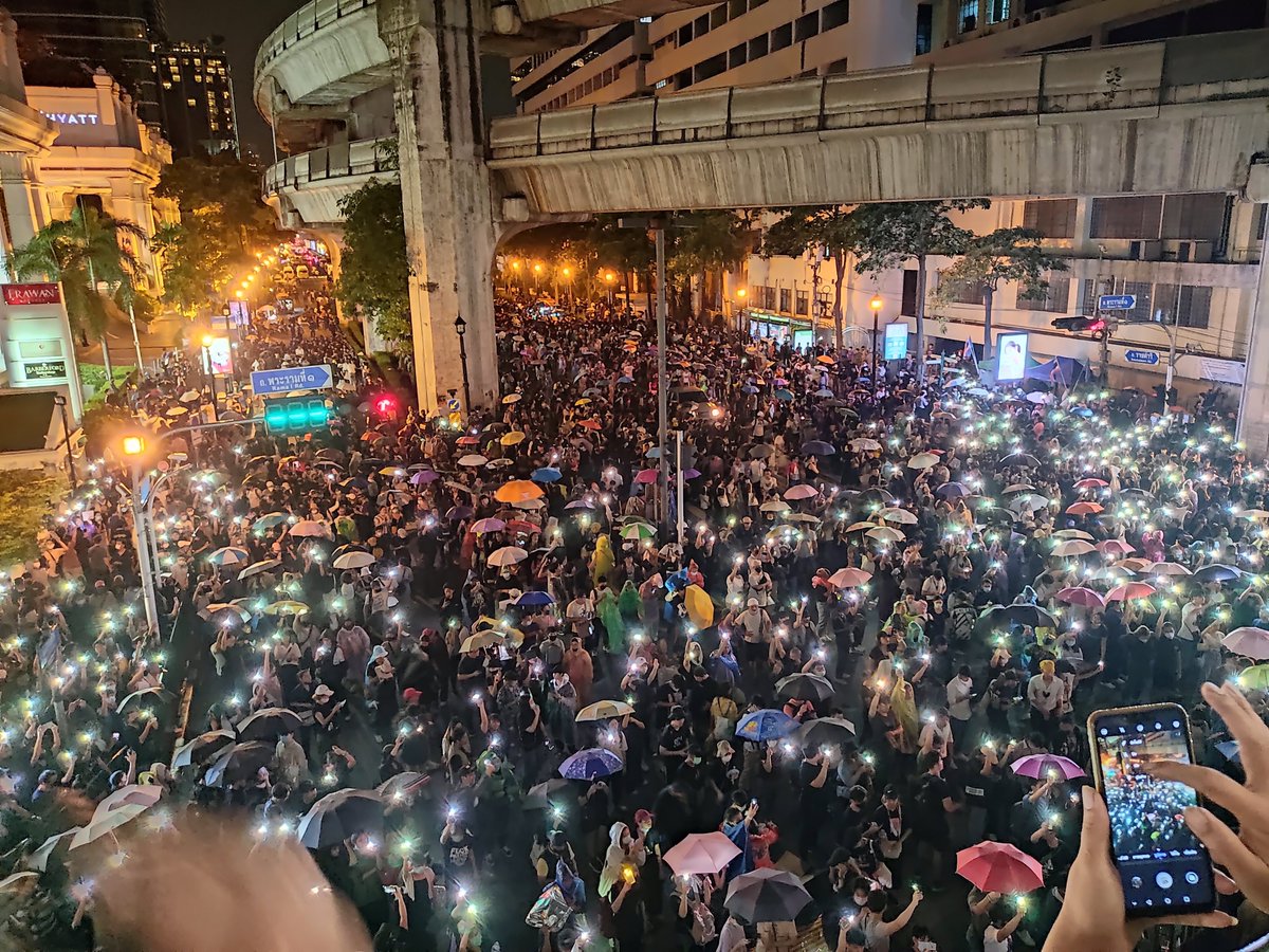 pppppolla1992's tweet photo. ดูตอนนั้นสิพวกเราไปพร้อมกับความหวังและความฝันเพื่อให้ประเทศดีขึ้นพอมาตอนนี้เกิดอะไรขึ้นอ่ะ
โปรดอย่าคิดว่าการเมืองเป็นเรื่องไกลตัวนะ

#สั่งฟ้องสว #สั่งฟ้อง229 https://t.co/7dhdnTIHDk
