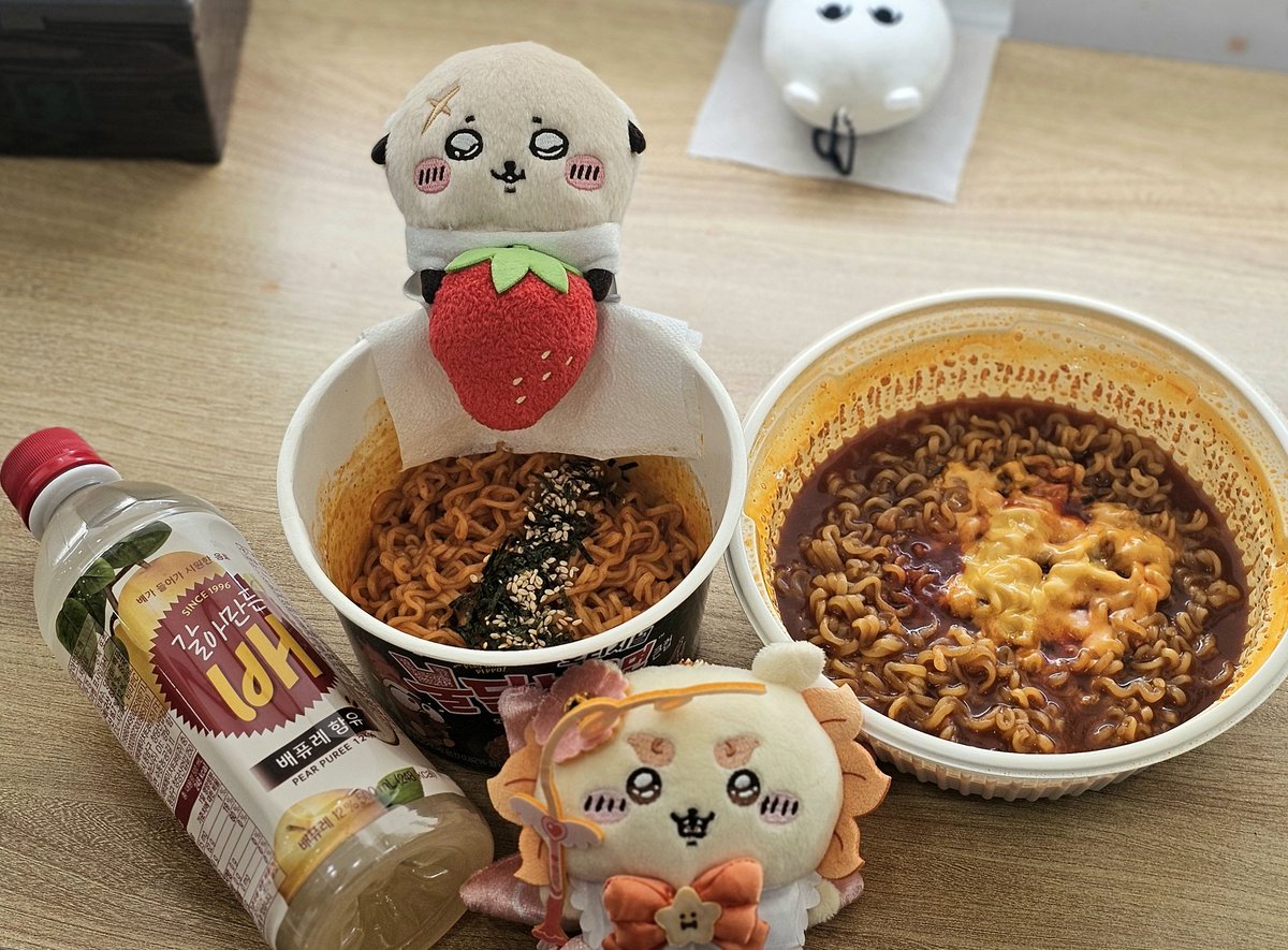 Mushroom_Eating's tweet photo. 불닭+왕뚜껑라볶이
토벌 완료 https://t.co/avkjAtfkRA