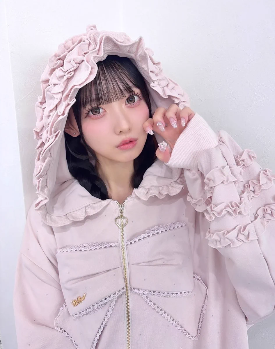 2023クリスマスパーティ　高嶺のなでしこ　松本ももな　直筆　パーカー pyon🪄︎︎アイドル私服衣装特定(乃木坂┊︎櫻坂┊︎日向坂 etc) on X