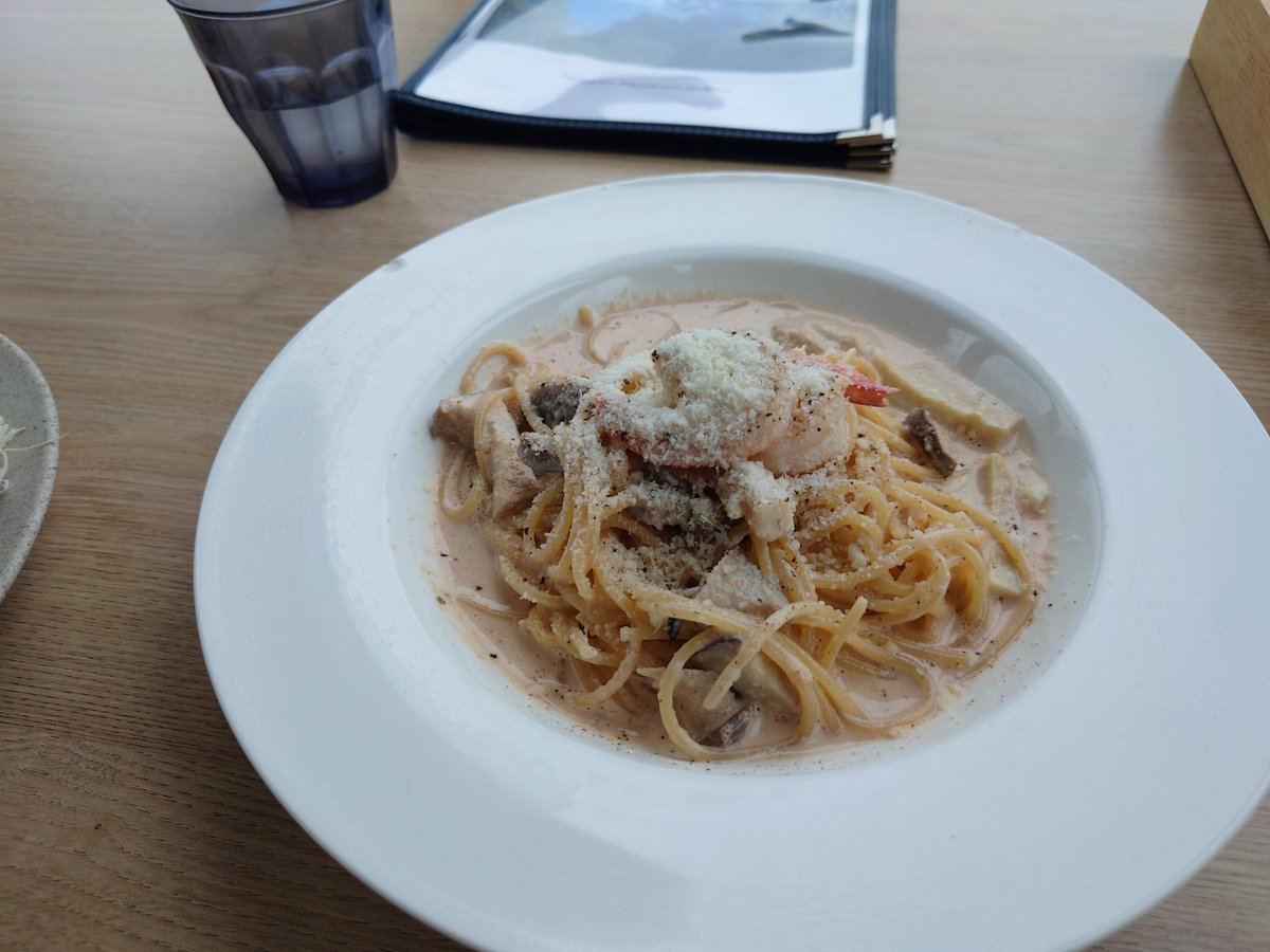 Kota4351Tweet's tweet photo. ハンバーグと明太パスタの
2種類注文✨️
シーハウスは俵屋グループさんが
運営するお店です!
☔️雨天の太平洋も風情があって良かった😀
#シーハウス
#SEAHOUSE https://t.co/cZXknFbif3