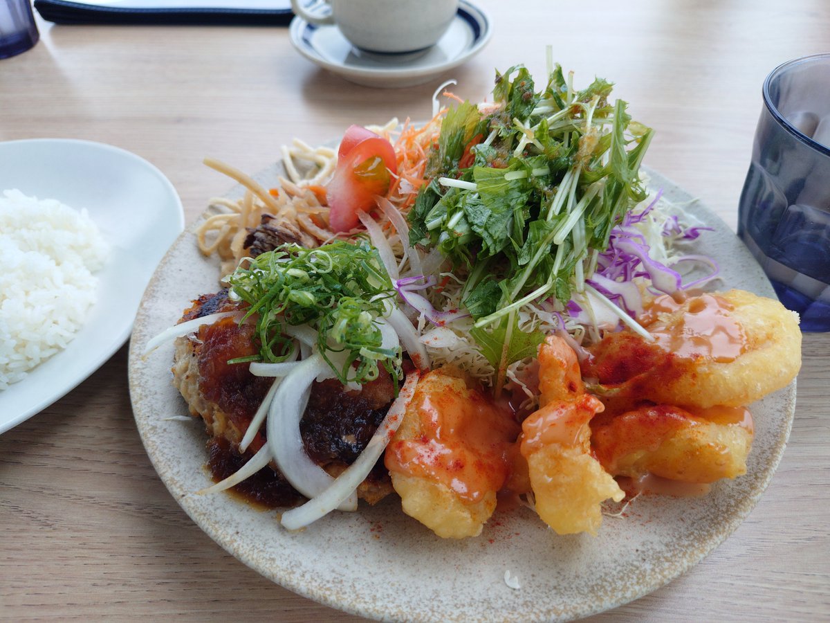Kota4351Tweet's tweet photo. ハンバーグと明太パスタの
2種類注文✨️
シーハウスは俵屋グループさんが
運営するお店です!
☔️雨天の太平洋も風情があって良かった😀
#シーハウス
#SEAHOUSE https://t.co/cZXknFbif3