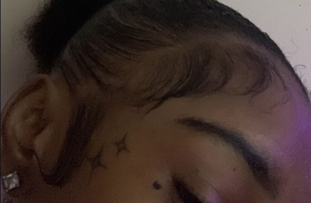 noxamoraaa's tweet photo. me being so obsessed w my tiny ass face tattoo lol https://t.co/0CtSmyoGfI