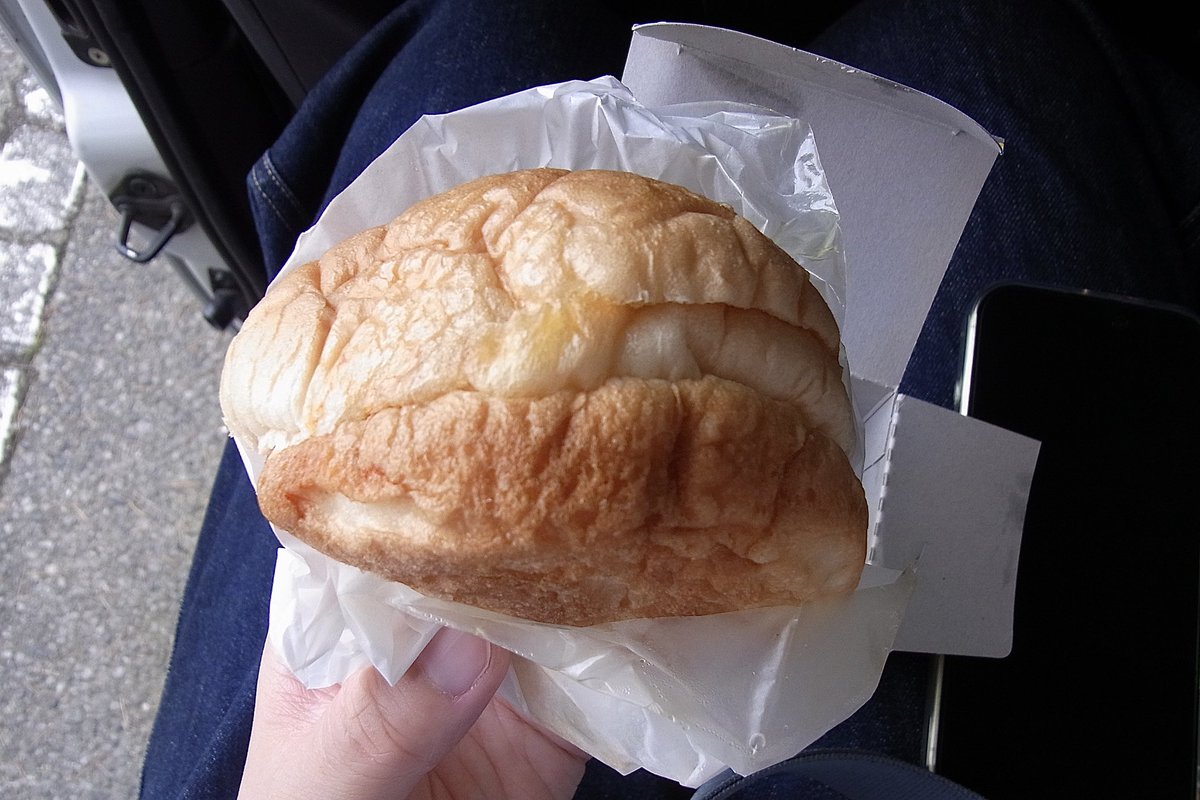 haru_1mg's tweet photo. 自販機チーズバーガー
ねこちゃんかわいい https://t.co/STGCfZ9yDr