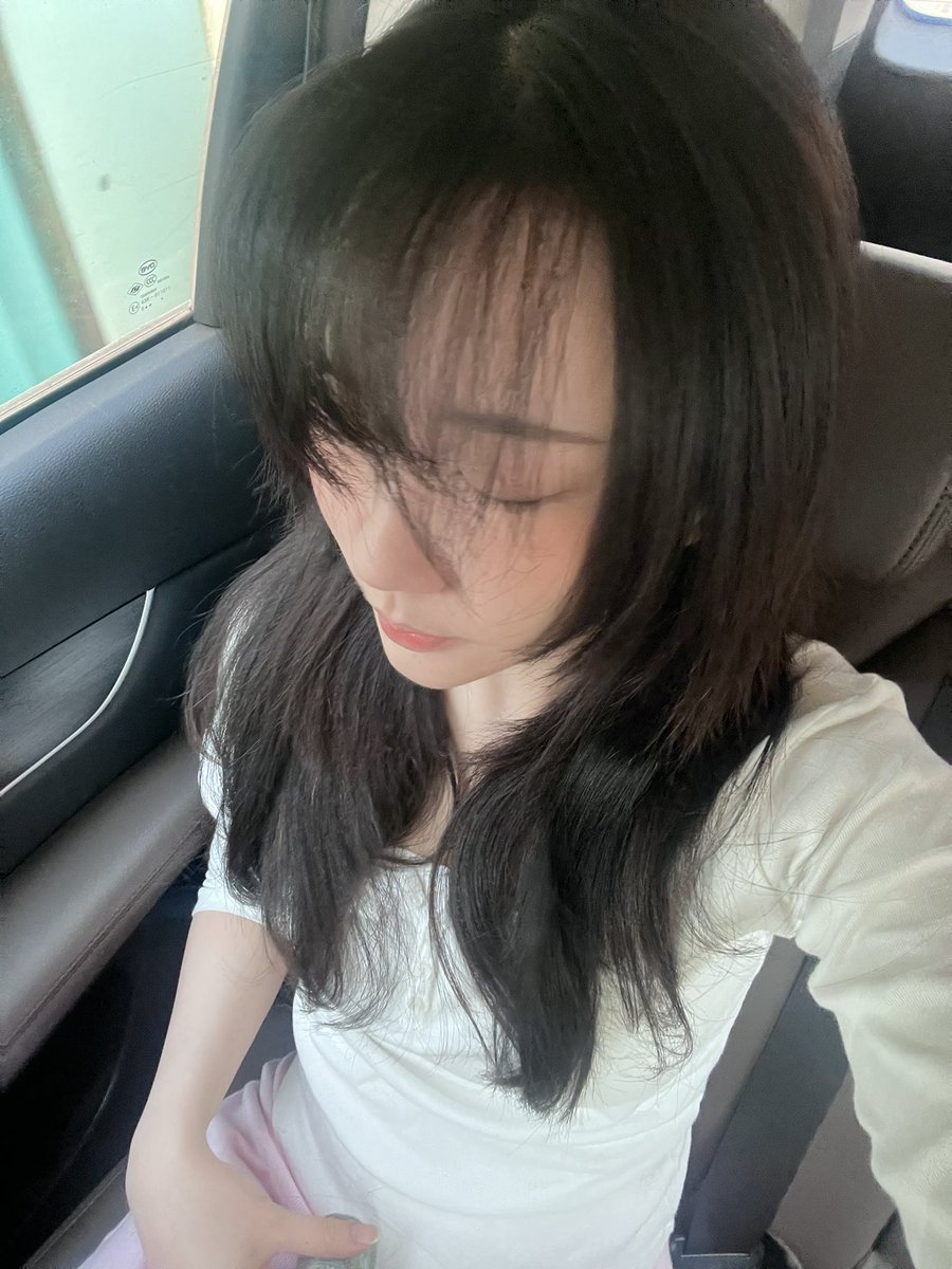 L_MarshaJKT48's tweet photo. Pap https://t.co/SY9YHfMsgM