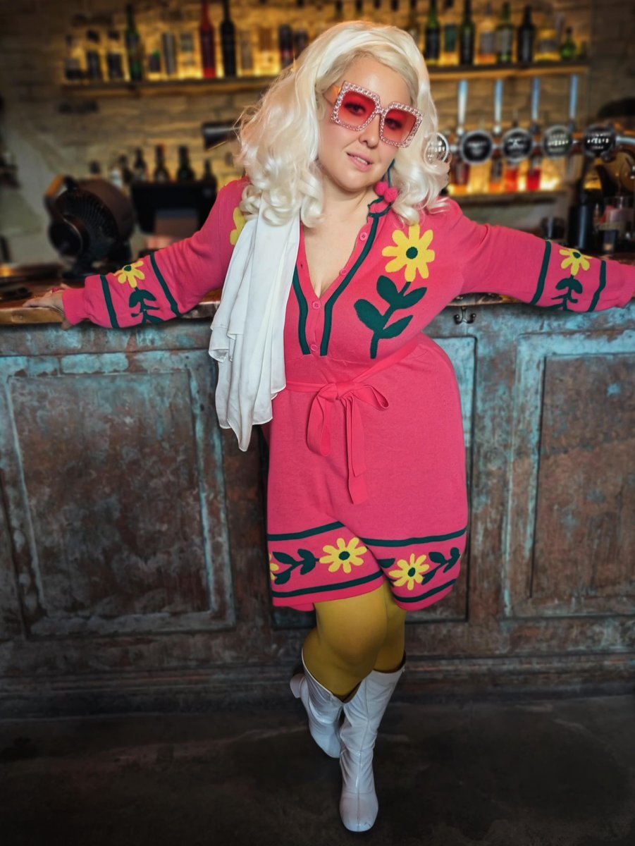OXKnitstore's tweet photo. Somewhere between a garden party and a 1960s daydream. πΌβ¨
This pink knit dress was clearly not designed to go unnoticed.
#OXKNIT #VintageInspired #PinkDress #FloralFashion #RetroAesthetic #Knitwear #GardenPartyStyle #ColorfulFashion #WomensFashion #StyleInspo https://t.co/Wsb7RWu1Nw