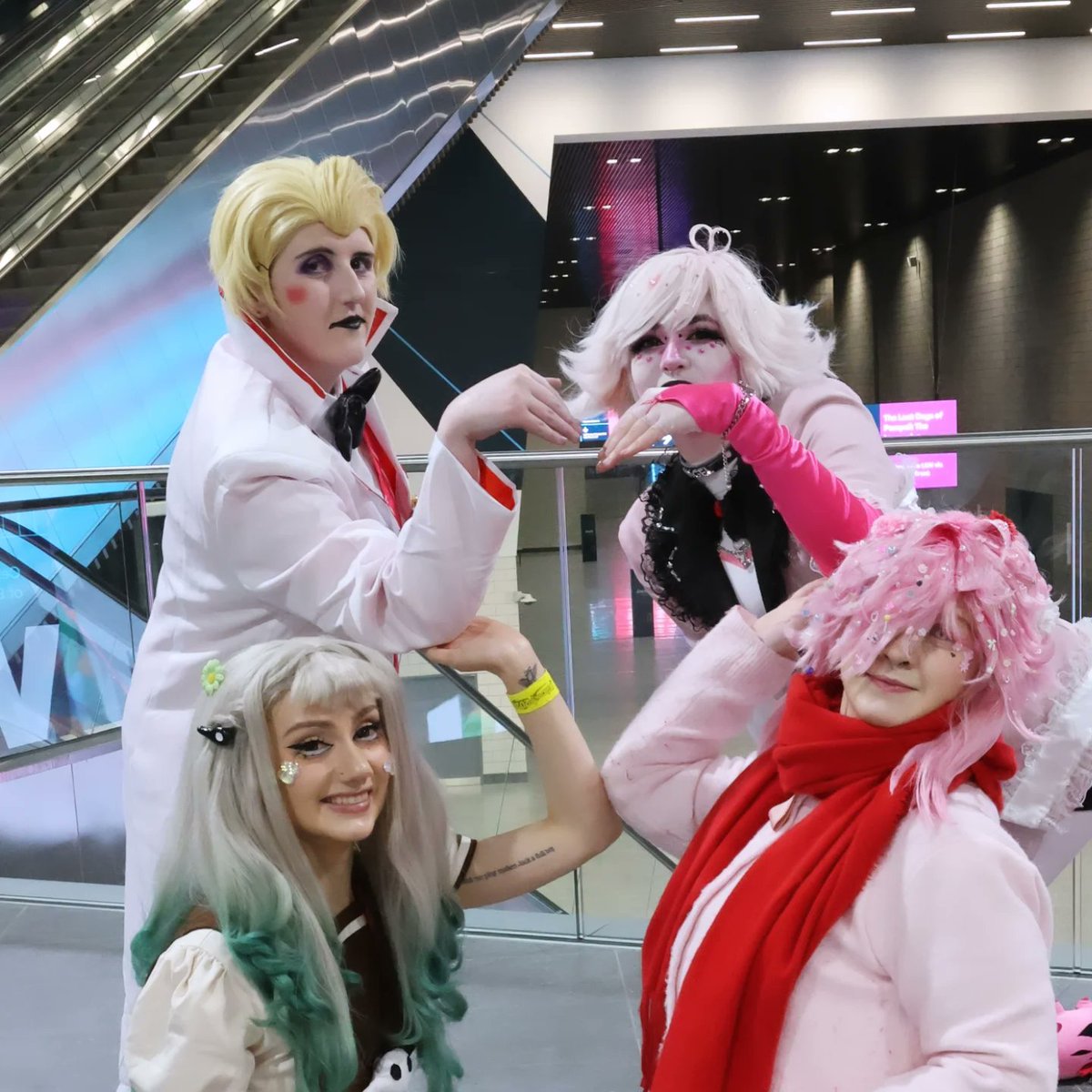 LiviaImper5smv's tweet photo. What a weird crossover

Lucifer: @alxx. cozz
Angeldust: @eras. cosplays
Nene: @vikie_elizabeth
Mitsuba: me https://t.co/MZiNa9zPKD