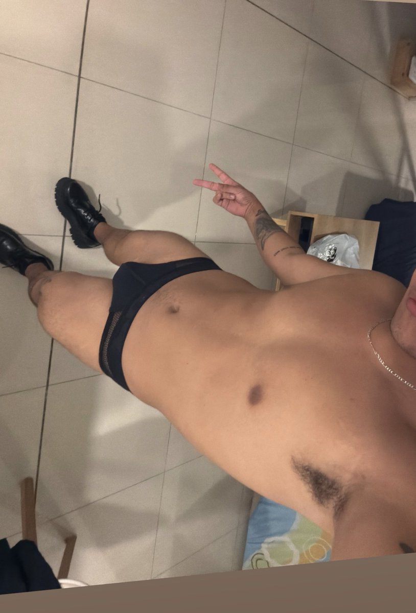 santillanten's tweet photo. Nunca más con eso calzones https://t.co/XU5R8UgrIF
