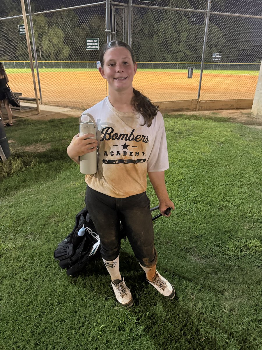 HarperSmith2031's tweet photo. I got coached hard tonight … made some mistakes and then got coached harder … I also got better tonight bc of it … thank you Coaches! @Luis_Amaro7 @Camille_Ruth15 #laundry #bombersacademy https://t.co/2cPjyIu1PF