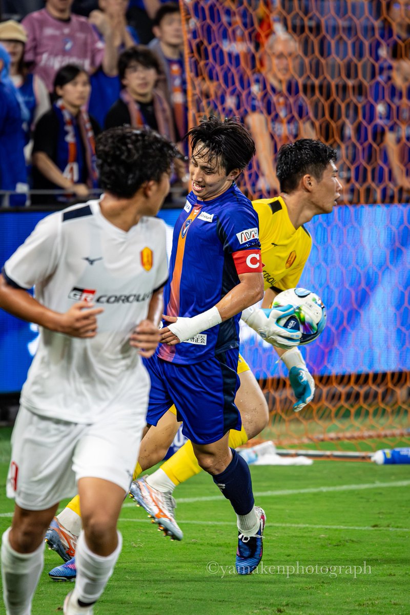 YAMAKENvv's tweet photo. U-21リーグでゲームキャプテンとしてフル出場の怜鎭！
ゴールはなかったものの多くのチャンスを演出✨
次は天皇杯の時のようなゴールを！🔥

#Vファーレン長崎 #vvaren #洪怜鎭 https://t.co/D48Y6HzpVS