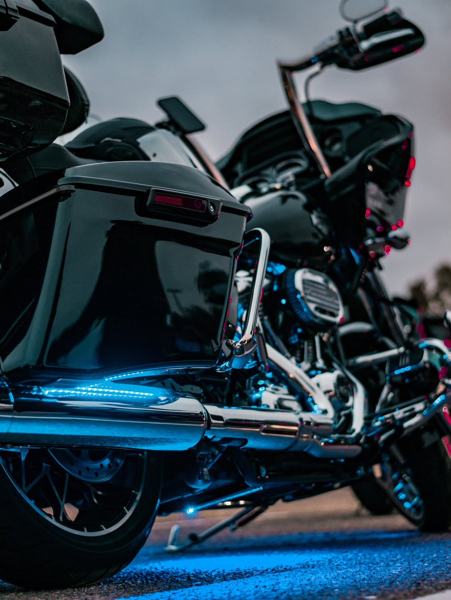 HoneySniff's tweet photo. Midnight rides, city lights, and machines that speak louder than words. Some chase sleep—we chase adrenaline. https://t.co/x30ZQRO2dj