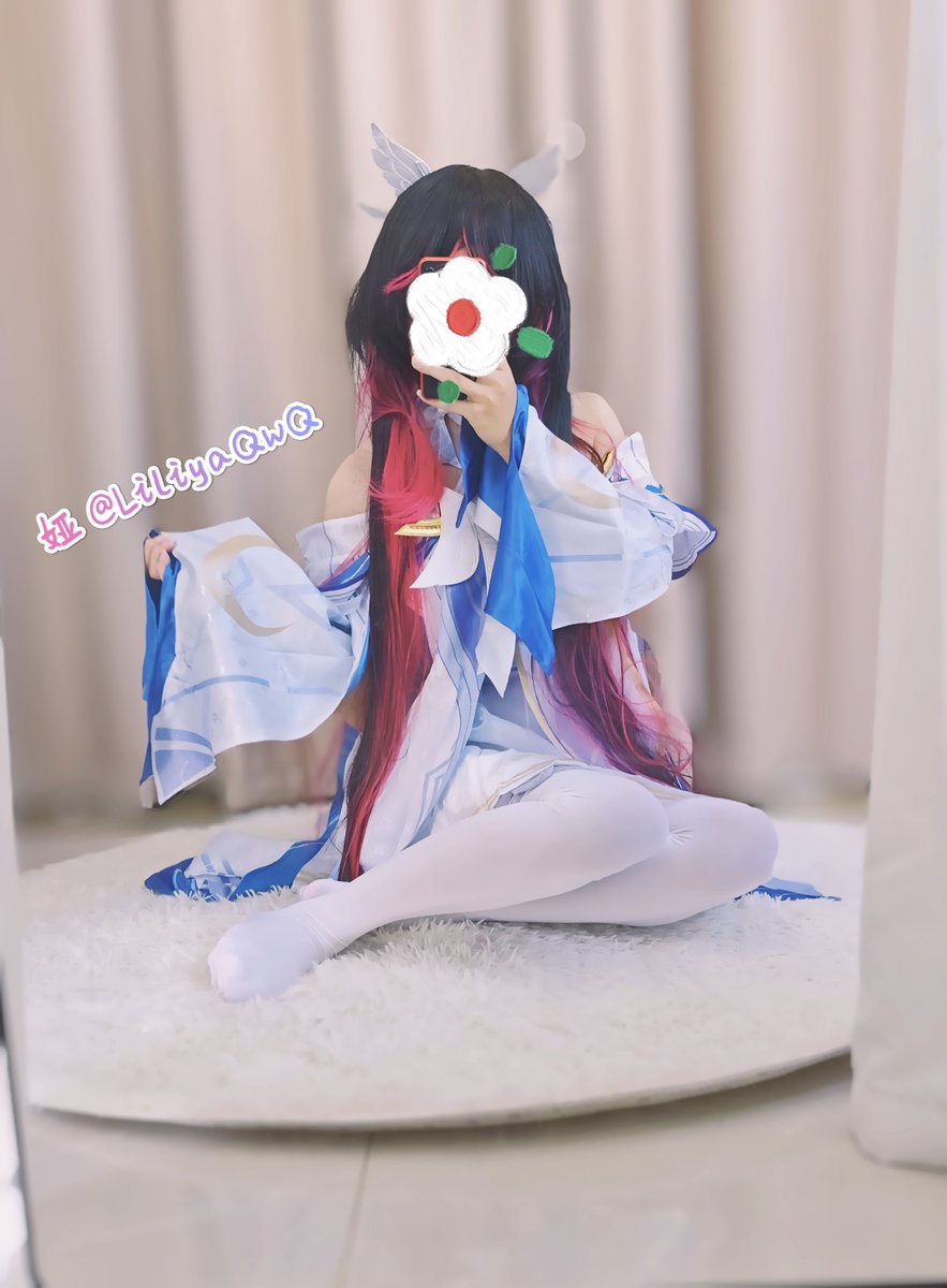 LiliyaQwQ's tweet photo. 所以说
喜欢白还是喜欢黑 https://t.co/XL2mdzskrm