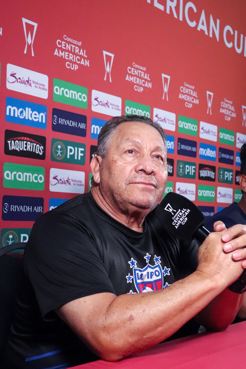 cdlafirpo_sv's tweet photo. Imágenes de la conferencia de prensa del profesor Marvin Solano y nuestro capitán Lizandro Claros.

#CopaCentroamericana2026
#CuartosFinalVuelta https://t.co/bDy3xG3m2z