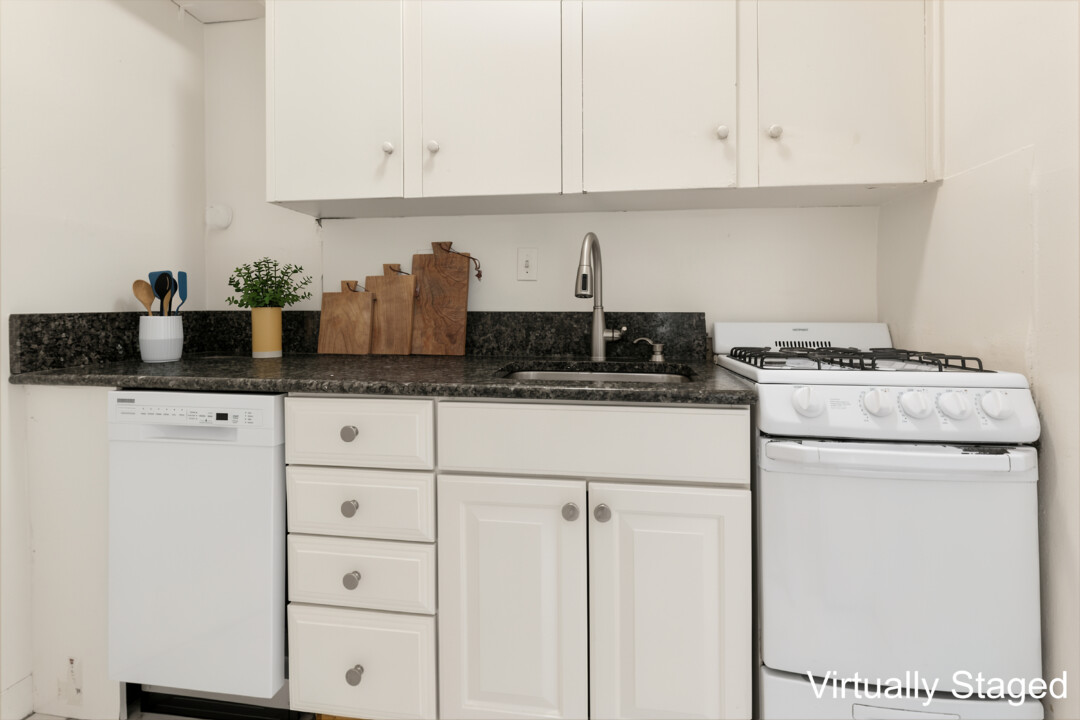 acrescompliance's tweet photo. 1648-1654 Massachusetts Avenue Cambridge, MA 02138

1-Bedroom: $2,725
2-Bedroom: $2,875

Learn more: https://t.co/eqQ7YZ52vv

Request an application: https://t.co/etErSuM2DQ https://t.co/KEsGJoPTfb