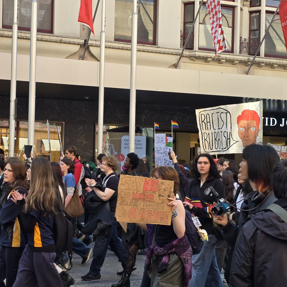 jesseSPANNER's tweet photo. Anti-One Nation rally in the CBD. These kids are good eggs. https://t.co/iAkv1zjyqL