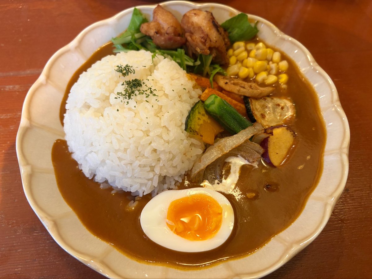 dragonarrow1993's tweet photo. 木曜限定のカレー屋に来た https://t.co/XHHHlyzl7S