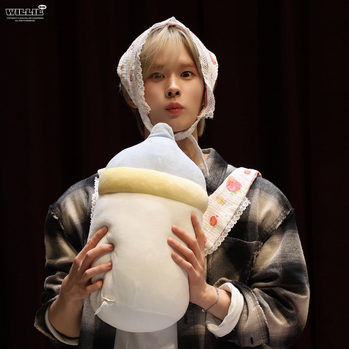 williekm820's tweet photo. 260916 조은뮤직

우리 경민 베이비 👶

#TWS #KYUNGMIN 
#투어스 #경민 #ギョンミン https://t.co/ucSKrVCf5I