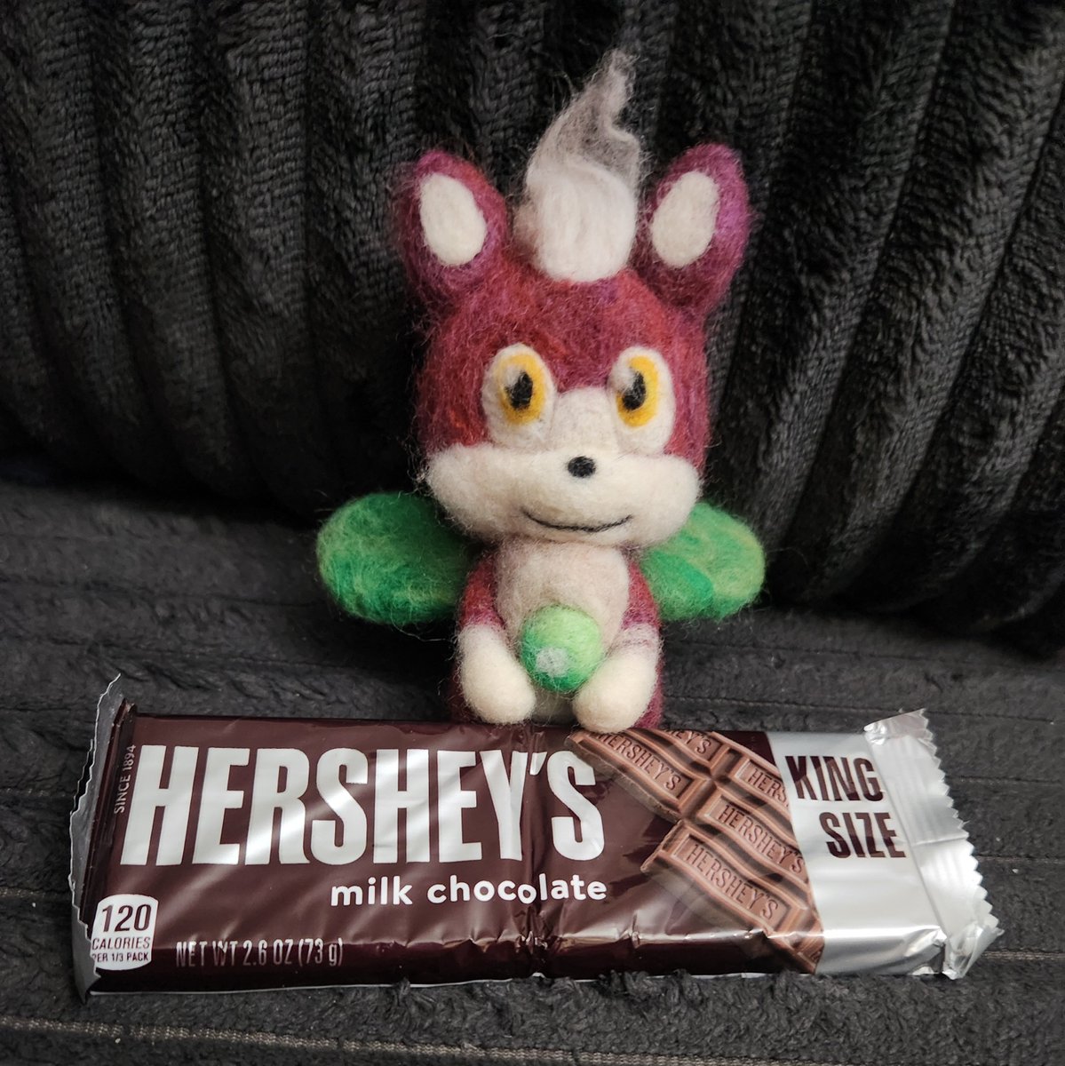 CiaoKirby's tweet photo. @Jaxen_the_Sonic It's as good as yam pie 🍠 🥧 

Thank you! Smol Chip is the cutest thing ever. 
I wanted a Chip plush so badly but can't find one anywhere, so I made him with needle felting so my werehog plush had his friend.😊 https://t.co/oM7bgXrxGb