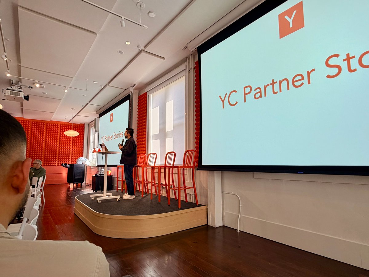 KhraminaDianka's tweet photo. Day 1 at @ycombinator

Top advices: 
> Build for the next 10 years, not the next 3 months
> Build a company where you want to stay
> Always be launching
> Build a strong team of athletes, not a family

@maazinsf we love your ear https://t.co/62VBDjKgjs