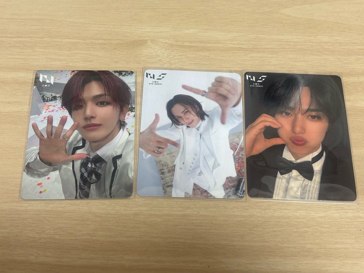 tjlol3_'s tweet photo. INI ANTHEM アンセム 特典 トレカ 交換

【譲】
5周年記念制服風 第2弾 髙塚
タワレコ店舗 池﨑
選出店舗 尾崎
【求】
同種田島

郵送での交換になります
お気軽にお声かけください🍀
#ini交換 https://t.co/CwEuJII3Ff