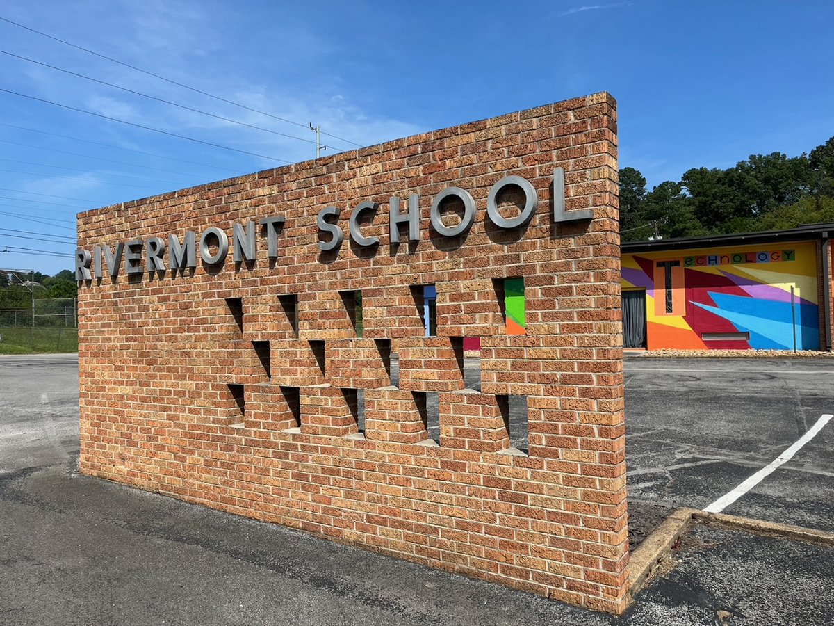M4L_HamiltonTN's tweet photo. 1/4 🎥 PART 4 — THE TRADE-OFF

Hamilton County is building a new elementary school that will bring together Alpine Crest, DuPont and Rivermont.

But before we focus on what we're building, there's another question:

What are we leaving behind? https://t.co/vukYIjtJTJ