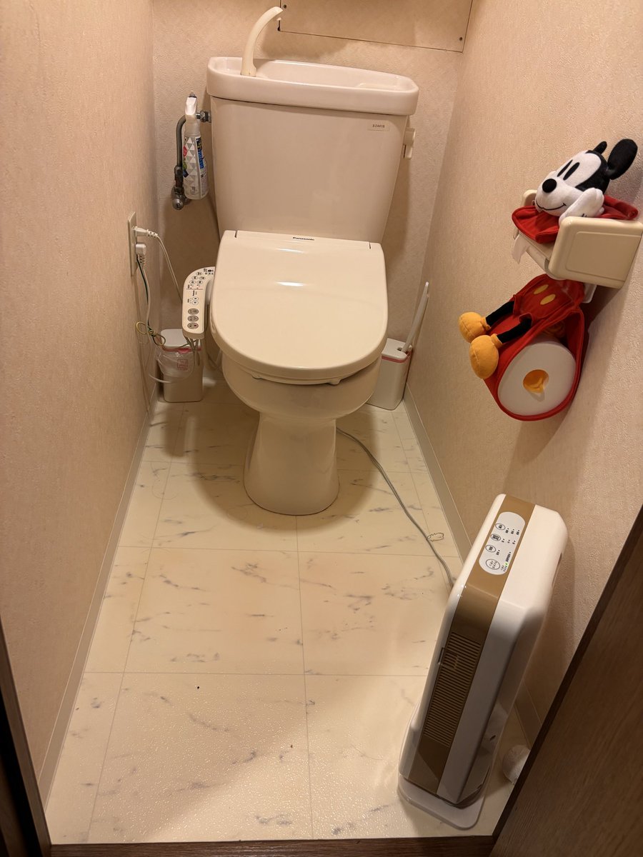 yaayay841's tweet photo. 洗濯バサミを作ってくれた方、有難うございます。私も数回やっており、毎回掃除していました。なぜ夫は落とさない？ポンコツ母娘ですが、おかげさまで我が家の平和は保たれております。 https://t.co/DRTEuQrJ8I