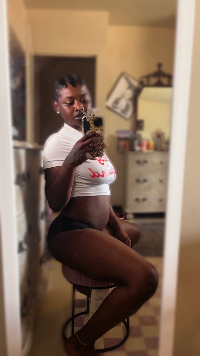 theblackhefnaa's tweet photo. 🤤 https://t.co/4YirODzc8e