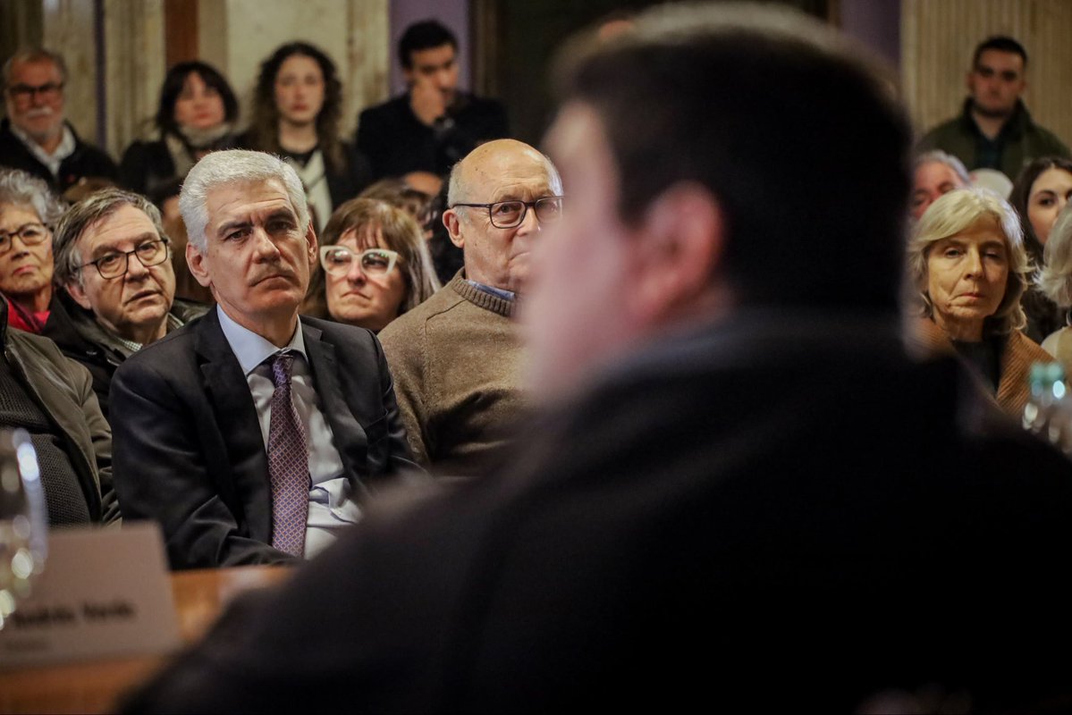 DipRodrigoGoni's tweet photo. Reconocimos a Cireneos, Redalco, Fundación Salir Adelante, Alcohólicos Anónimos, la Comisión Honoraria de Apoyo y Obras del Hospital – Centro Geriátrico “Dr. Luis Piñeyro del Campo”, Ombijam y Fundación Hilo Rosa.

Organizaciones que, desde distintos lugares, trabajan al servicio de los demás. Verdaderas perlas de la humanidad que merecen ser reconocidas.

Héroes Contemporáneos del Bicentenario