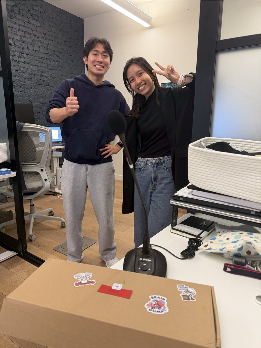 nicofaws's tweet photo. @jesslynteojy and @LiuLawrence45 dropped off a @WillowVoiceAI mic so now everything I say will be a tech podcast

— dictated with willow https://t.co/nQXUqrVAoV