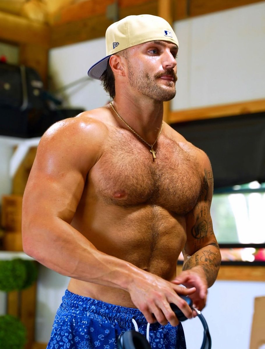 Jack__Gentry_1's tweet photo. Locked in ����💪💪. https://t.co/JkCXnMqpWp