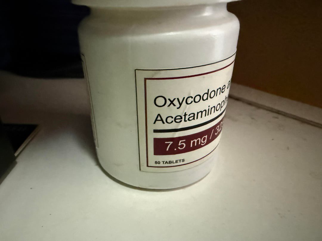 DRANK3t's tweet photo. Is this real and if not, what is it? #drugtwt #pillstwt https://t.co/L41CK7pUwZ