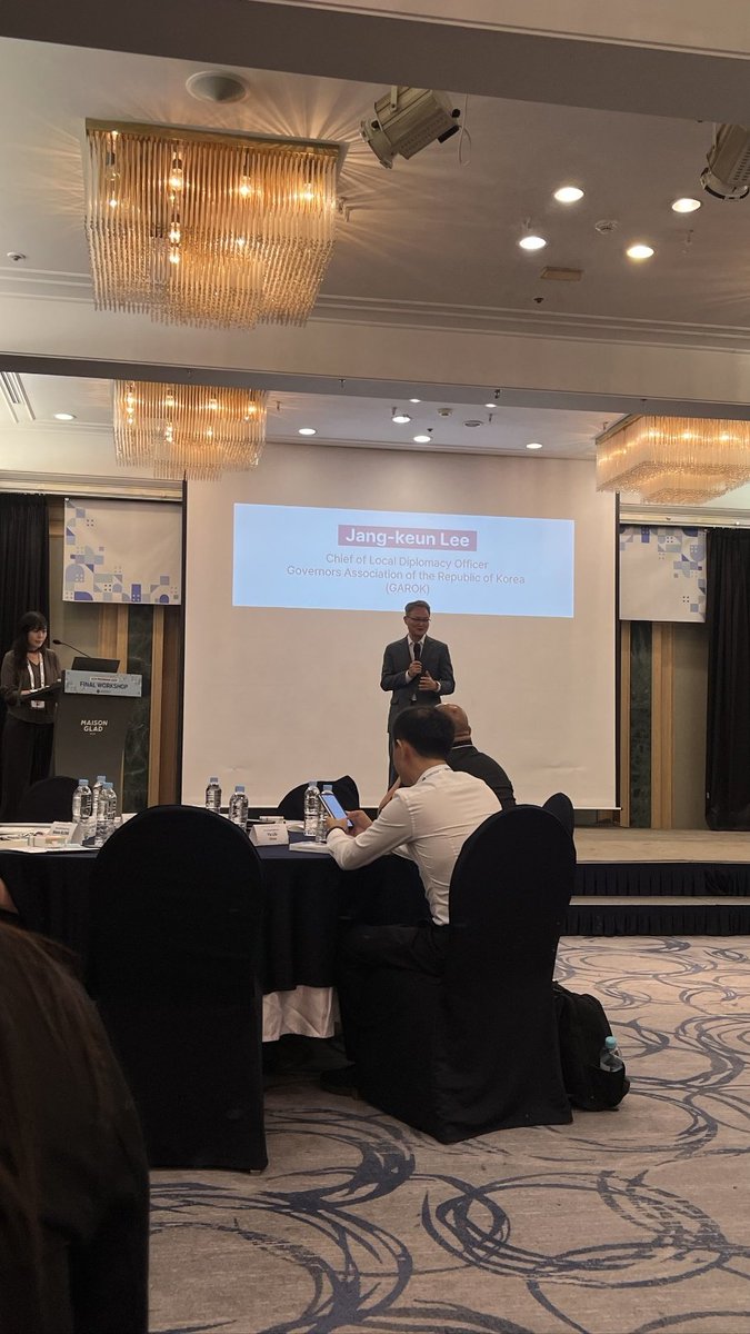 diplomatROK's tweet photo. The completion ceremony and workshop for this year's Korea Heart to Heart #K2H program—organized by #GovernorsAssociationofKorea #GAROK to invite foreign local government officials to work in Korean #localgovernments for six months—was held in #Jeju, Korea, with 33 participants. https://t.co/C1giJxBJQb