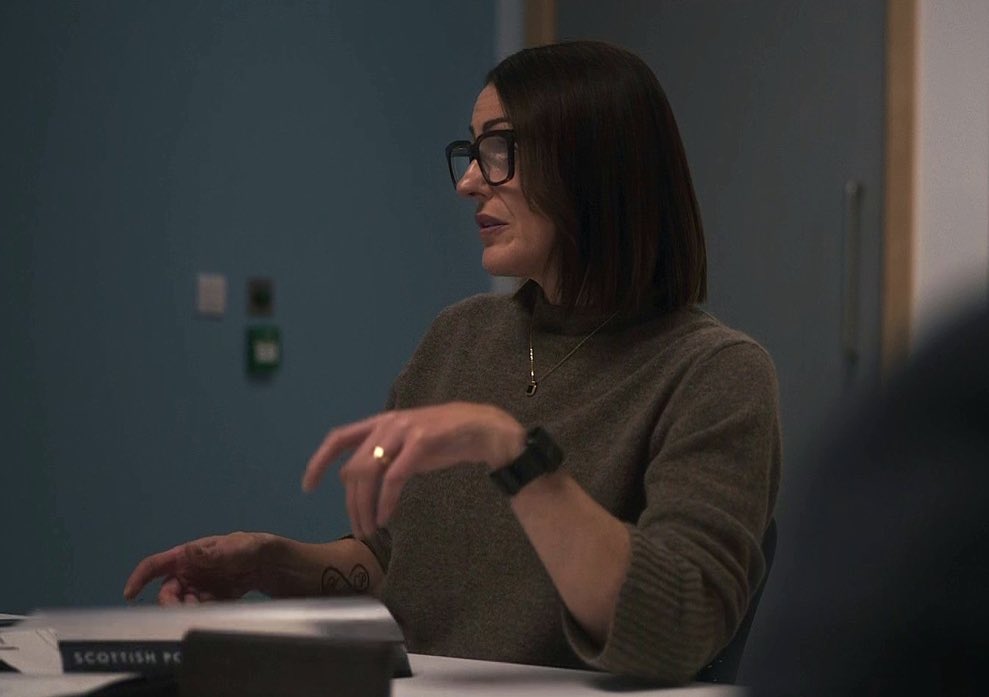 sharpelances's tweet photo. the glasses. the ring. the tattoo. fuck. marriage looks good on her 😮‍💨 https://t.co/zupAdjZFNC