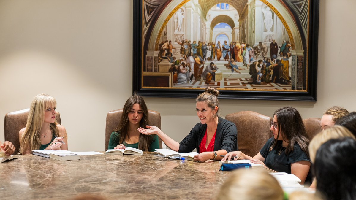 pepperdine's tweet photo. "The End of Reading Is Here," The Atlantic warned this summer. Pepperdine President Jim Gash isn't so sure - and points to what's actually happening in Pepperdine classrooms as evidence. His response, in @USATODAY: