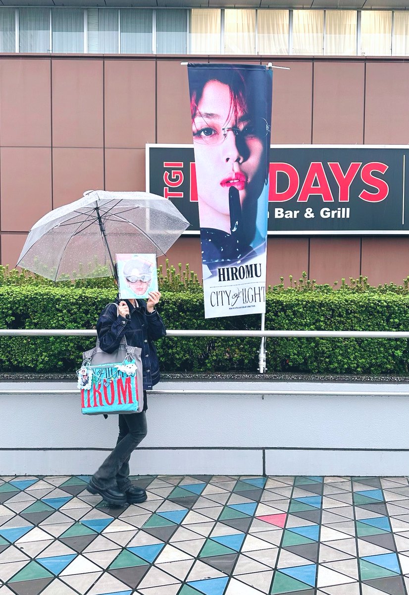 moi33669572's tweet photo. INI初の東京ドーム公演🩵
リムレス大夢くん眼福すぎた~！
8:30からグッズ並んで、無事
メンプロサングラスゲットできたよ~🕶️✨ https://t.co/7DaUNlUAX3