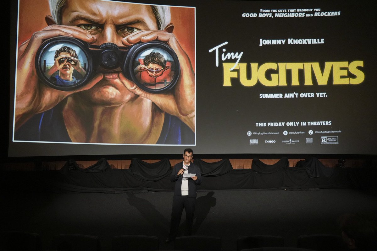 Tinyfugitives's tweet photo. Big night and lots of love for these tiny fugitives at last night's @thegrovela event! Experience them on the big screen starting this Friday! Get tickets now. https://t.co/2OeckEHjUa
￼
 📸 Jordan Strauss, January Images https://t.co/y694ibu19p