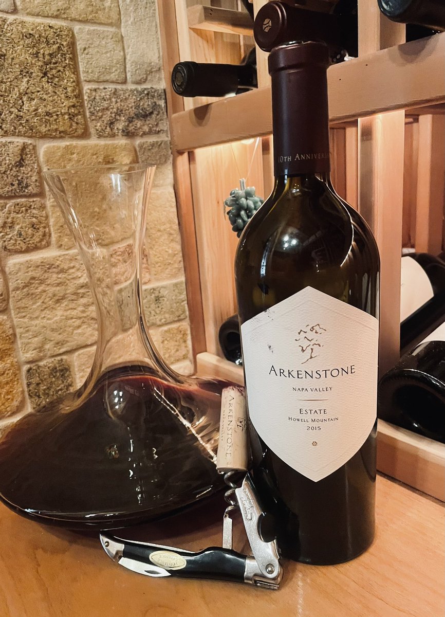 BartlettBacchus's tweet photo. This 2015 Arkenstone Estate Cabernet Sauvignon is a beautiful wine from one of my favorite neighbors. https://t.co/gfCAfOb4JU