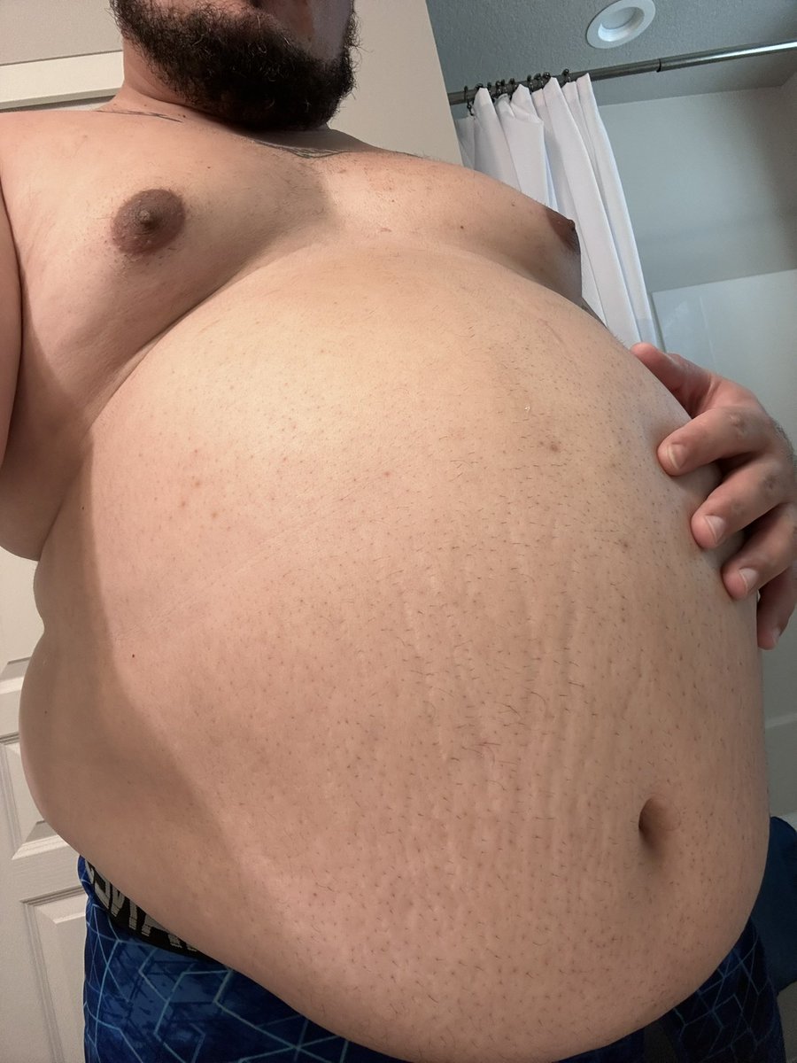 thickness6873's tweet photo. Big dog! Big dog! Need more mass! https://t.co/kr2PGpP4HA
