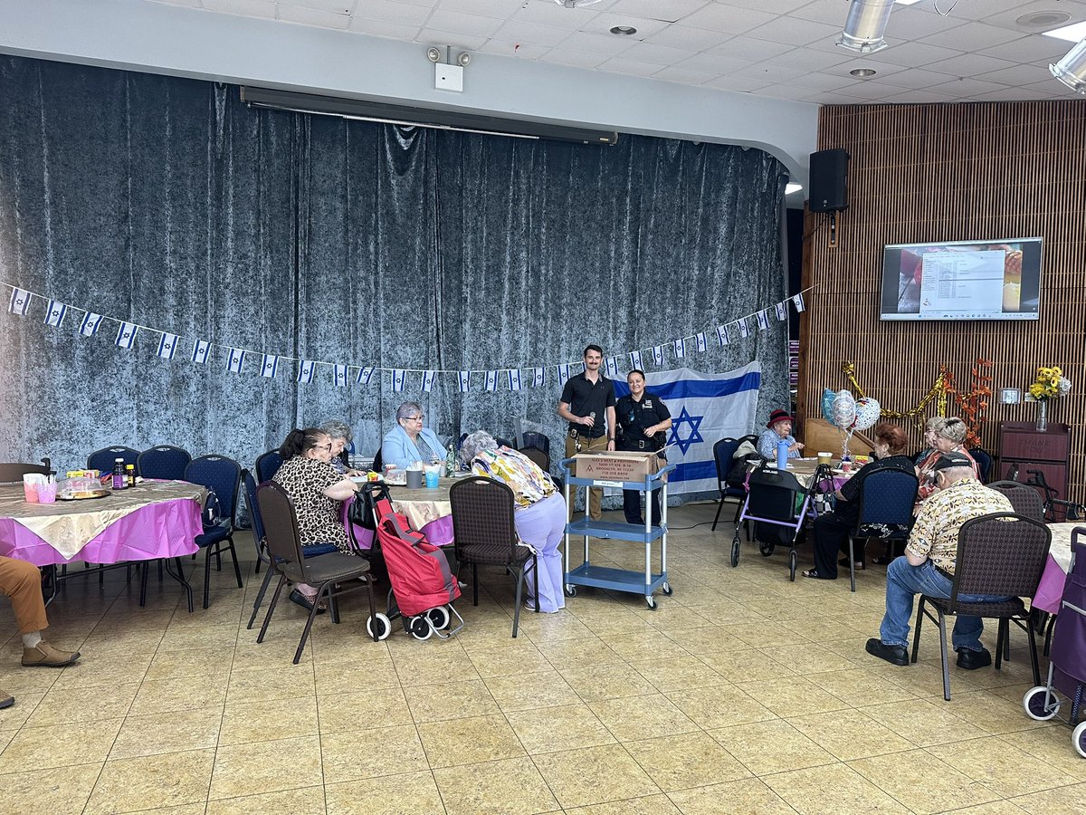 NYPD61Pct's tweet photo. Our Crime Prevention Officer conducted an outreach visit at a local senior center, engaging with community members and providing valuable safety awareness and crime prevention tips regarding mailbox phishing and jewelry swap scam. https://t.co/omKQEIuoiy