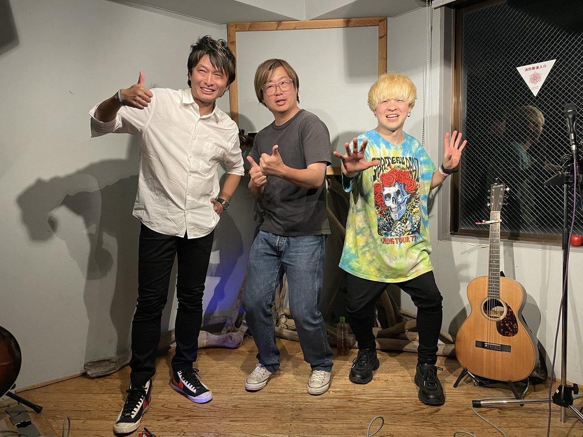 yachiko1018's tweet photo. 260914＊岩船ひろきさん@新潟.lagoon20。いわむロックに捧げた5日間、素敵な時間をありがとうございました！･:*+.\(( °ω° ))/.:+*.聴かせるセトリもよかった〜♬宝箱に宝物たくさん詰めてもらってる(*≧ω≦*)噛んじゃうほどスペシャルなセッション笑！湧いたw✧*｡٩(ˊωˋ*)و✧*｡すでに来年わくわく◎ https://t.co/3z81ESeRpB