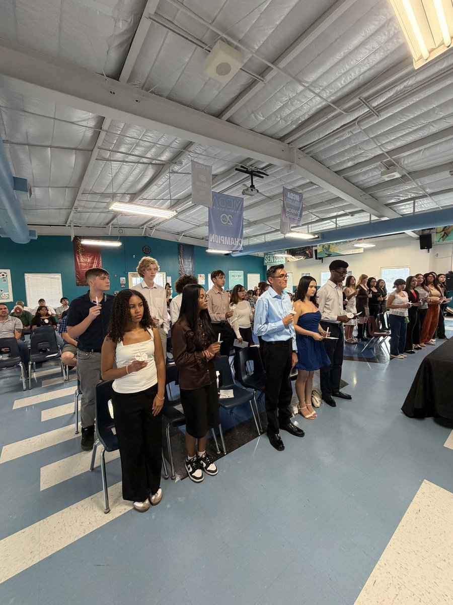 MECollege_HS's tweet photo. Congratulations to our newest Honor Society inductees! Your hard work, scholarship, leadership, service, and character have earned you this distinction. We are incredibly proud to celebrate this outstanding achievement! 🎓👏 #PhoenixFamily #FirstandBest #TeamSISD @missionechs https://t.co/6JIhjGL2rx