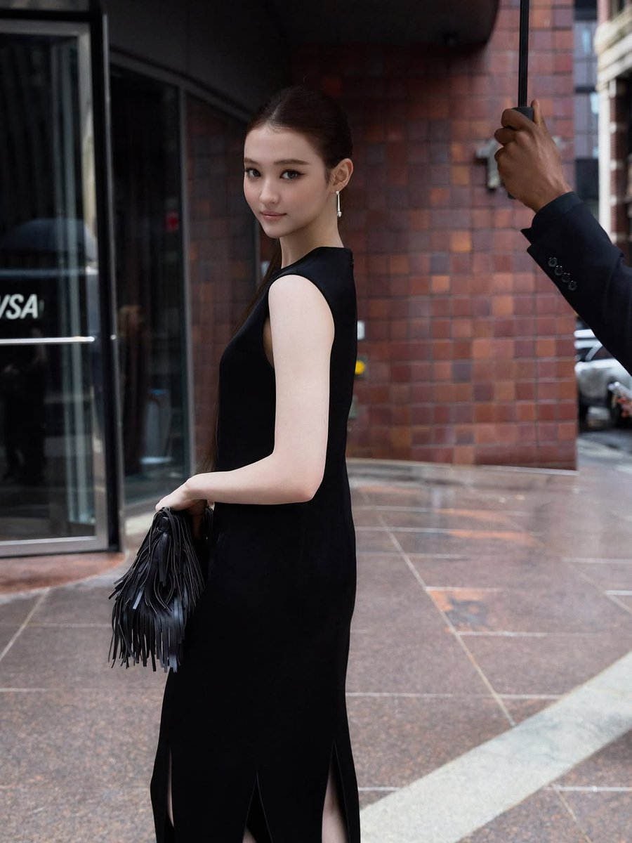 EllaGlobals's tweet photo. 260916 MEOVV ELLA Instagram post update

had so much fun in NY 🦓🤍

#ELLA #엘라 #미야오 #MEOVV https://t.co/qkYE1NoV3x